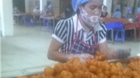 Hãi hùng công nghệ sản xuất bim bim rởm tại Hà Nội