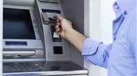 Những chiêu ăn trộm tiền từ máy ATM