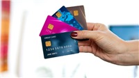 Sự khác nhau giữa thẻ ghi nợ và thẻ tín dụng
