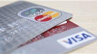 Nợ xấu thẻ tín dụng là gì? Các loại phí phạt khi sử dụng thẻ tín dụng không đúng cách
