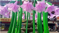 Những “bông hoa” lạ nhanh tàn ở Quảng trường Đông Kinh nghĩa Thục 