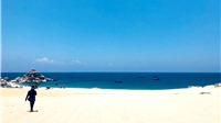 Cung đường biển đẹp nhất Việt Nam ngỡ ngàng trong nắng sớm