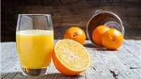 Nước cam nên uống lạnh hay thường là tốt nhất?