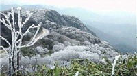 Băng tuyết đẹp mê hồn trên đỉnh Mẫu Sơn