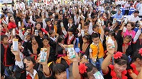 Vinamilk đưa quỹ "Vươn cao Việt Nam" đến với hơn 800 trẻ em vùng cao Quảng Ninh