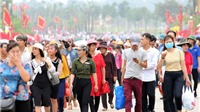 Hàng vạn người khắp cả nước ùn ùn tham dự Lễ hội Đền Hùng sớm