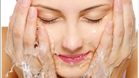 4 sai lầm trong quá trình chăm sóc da mặt khiến bạn ngày càng già đi