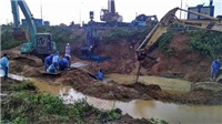 Đường ống nước sông Đà lại vỡ
