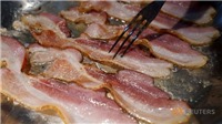 Tổ chức Y tế thế giới (WHO) cảnh báo: ăn nhiều thịt xông khói, xúc xích có nguy cơ gây ung thư