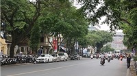 Rào chắn phố Trần Hưng Đạo để phục vụ thi công nhà ga ngầm đường sắt Nhổn - ga Hà Nội