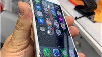 Khó tin: iPhone vẫn hoạt động bình thường dù vỡ hẳn một góc