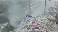 Người dân Bắc Ninh sống chung với "con đường rác", chính quyền than khó