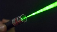 Thu hồi đèn laser Trung Quốc vì có khả năng gây mù mắt 