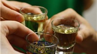 Làm thế nào để phòng tránh ngộ độc rượu trong ngày Tết?