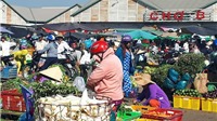 Hơn 30 chợ truyền thống tại TP.HCM hoạt động trở lại