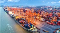 TP.HCM đề xuất giảm 50% phí hạ tầng cảng biển đối với hàng vận chuyển bằng đường thuỷ nội địa
