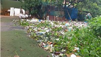 Nam Từ Liêm: Bị lấn chiếm nghiêm trọng, hồ Ngòi Cầu Trại ngập trong phế thải