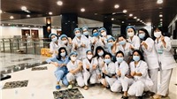 Nhân viên y tế bệnh viện Bạch Mai nóng lòng trở lại chống dịch