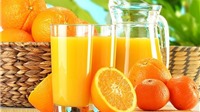 Bác sĩ khuyến cáo không nên lạm dụng vitamin C để ngừa virus Corona