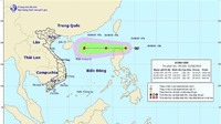 Áp thấp nhiệt đới gần Biển Đông có khả năng mạnh lên thành bão
