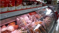 Hà Nội: Chợ, siêu thị đầy ắp hàng hóa, sức mua giảm