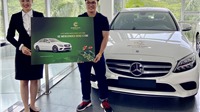 Khách mua Meyhomes Capital Phú Quốc nhận bàn giao xe Mercedes C180