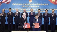 Tổng Bí thư chứng kiến ký kết hợp tác Việt Nam - Hoa Kỳ