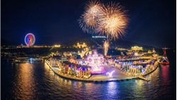 Đêm giao thừa rực rỡ: “Thánh địa countdown họ Vin” vững vàng trên bản đồ Việt