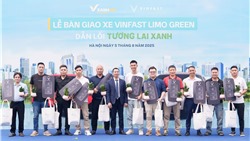 Tài xế mua VinFast Limo Green: Đẹp hơn ảnh, rộng hơn xe cùng tầm giá