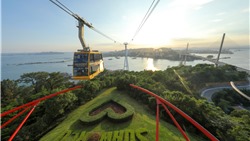 Khám phá Hạ Long dịp 30/4: Hành trình từ bình minh đến pháo hoa VUI-Fest 