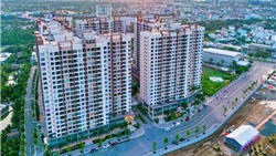 Giá thuê nhà cũng "leo thang" theo giá bán, người trẻ chật vật tìm chốn an cư 