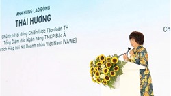 Tấm lòng người mẹ và khát vọng “Vì tầm vóc Việt” của Thái Hương