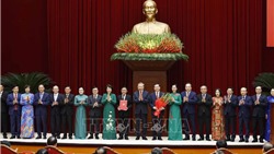 Hội nghị công bố Quyết định của Bộ Chính trị về công tác cán bộ 