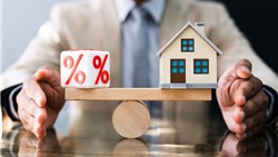 Lãi tiết kiệm 10% hay BĐS cho thuê 3-4%: Đâu là nước đi thông minh?