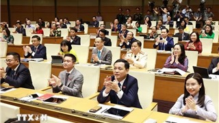 Quốc hội khóa XVI bàn thảo kế hoạch tài chính và quản lý nợ công quốc gia