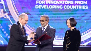 Nhà khoa học lọc nước giá rẻ: Ngưỡng mộ tầm nhìn VinFuture