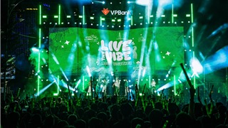 Đêm nhạc “VPBank Live the Vibe - Move Together” “hút” hàng ngàn fan trẻ