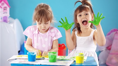 Những hoạt động vui chơi giúp phát triển trí thông mình cho trẻ
