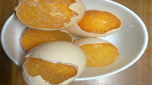 Thực hư thông tin trứng gà giả xuất hiện ở Hà Nội