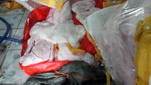 2 tấn thịt heo thối xuất xứ Trung Quốc chuẩn bị vào nhà hàng