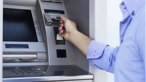 Những chiêu ăn trộm tiền từ máy ATM