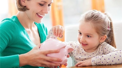 Những cách đơn giản để giáo dục con về cách quản lý tiền