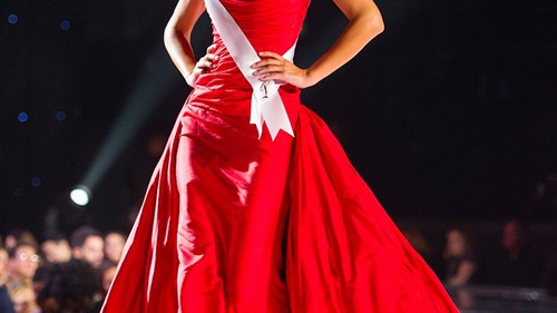Những bộ váy dạ hội đẹp nhất tại bán kết Miss Universe 2015