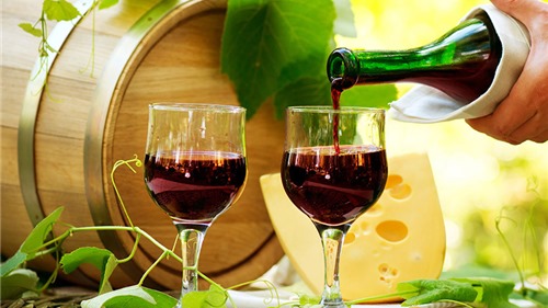 Những nghiên cứu mới nhất về tác dụng hữu ích của rượu vang đỏ với sức khỏe con người