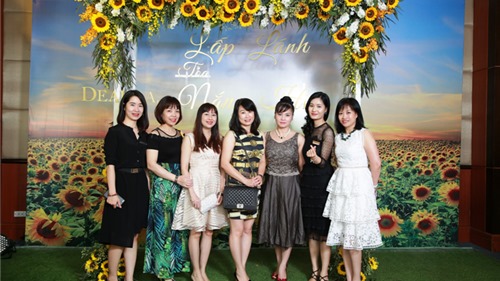  DeAura Việt Nam dành tặng phụ nữ bí quyết sở hữu làn da “Lấp lánh toả nắng hè"