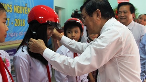 Long An: Lễ khai giảng đầu tiên của trường THCS Nguyễn Văn Chính