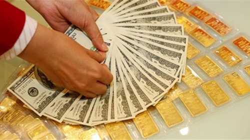 Giá vàng ngày 27/10: Vàng giảm nhẹ trước áp lực tăng giá của đồng USD