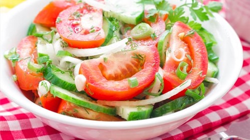 Nếu muốn giảm cân, đừng ăn salad với thứ này