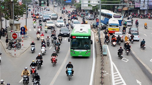 Hà Nội đề xuất cho phép các phương tiện sử dụng làn BRT