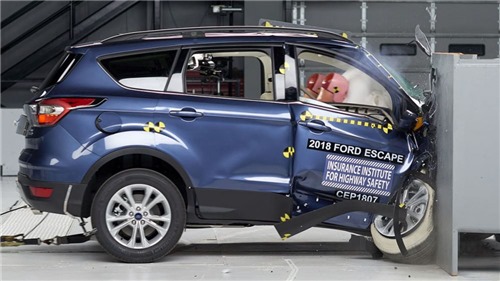 Báo cáo Người Tiêu dùng đánh giá Ford Escape kém an toàn